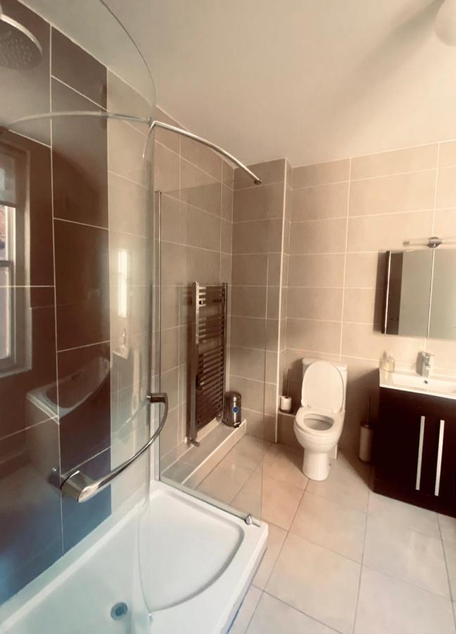 Riverside 2 Bedroom Victorian House Near Centre - Kelham Island Apartment *