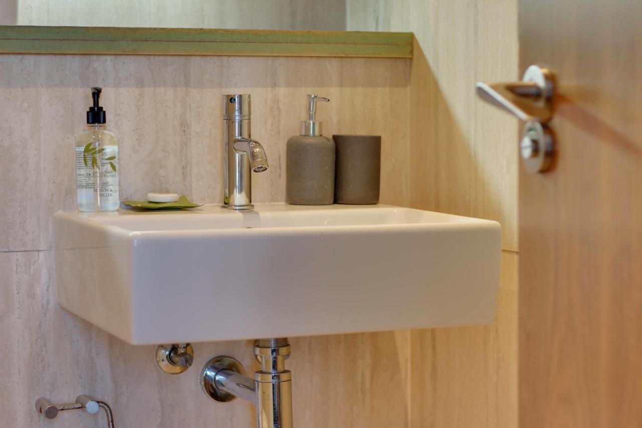 City View Haven: Spacious 2-bed With Netflix In Center Apartment