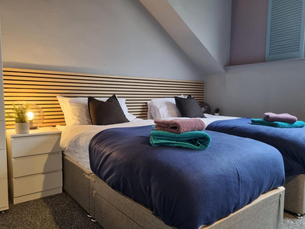 Stylish Base On Abbeydale Road Apartment