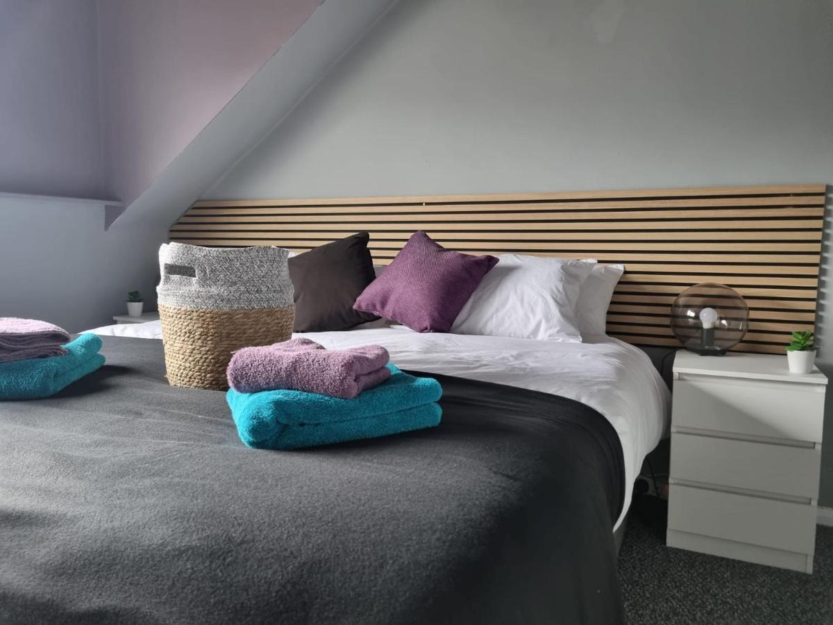 Stylish Base On Abbeydale Road Apartment