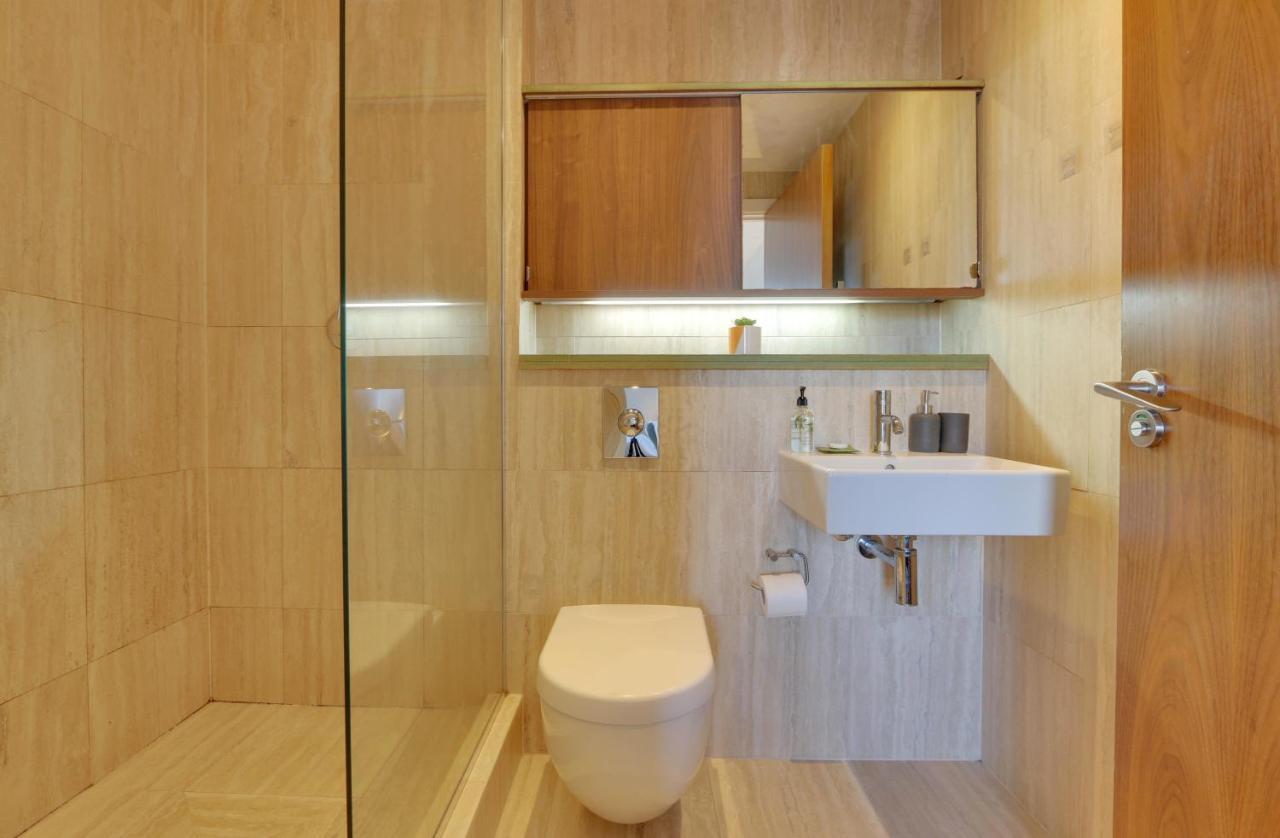City View Haven: Spacious 2-bed With Netflix In Center Sheffield