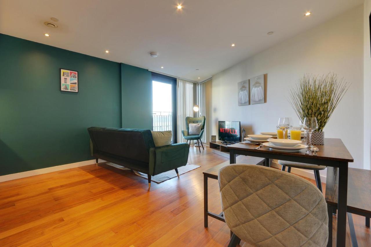 City View Haven: Spacious 2-bed With Netflix In Center Sheffield