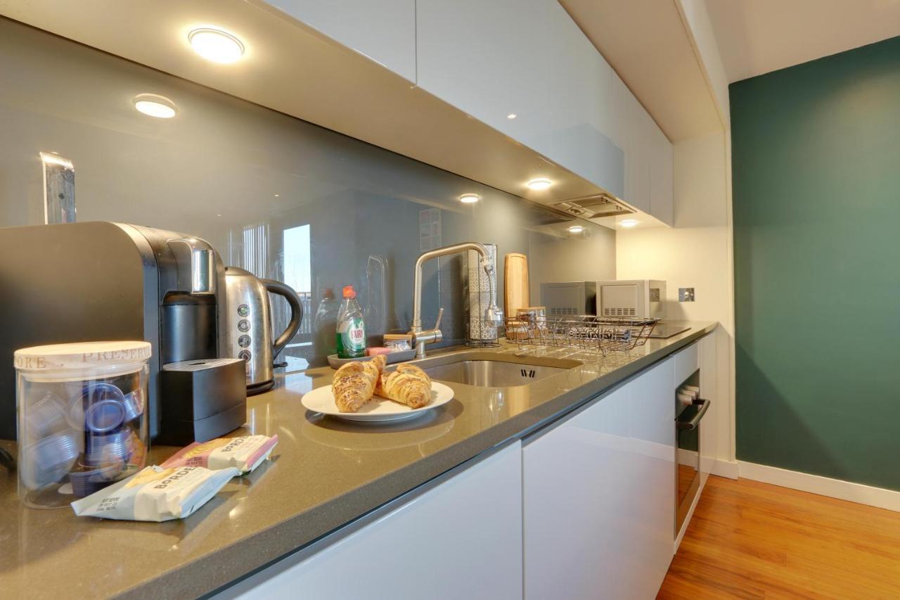City View Haven: Spacious 2-bed With Netflix In Center * Sheffield