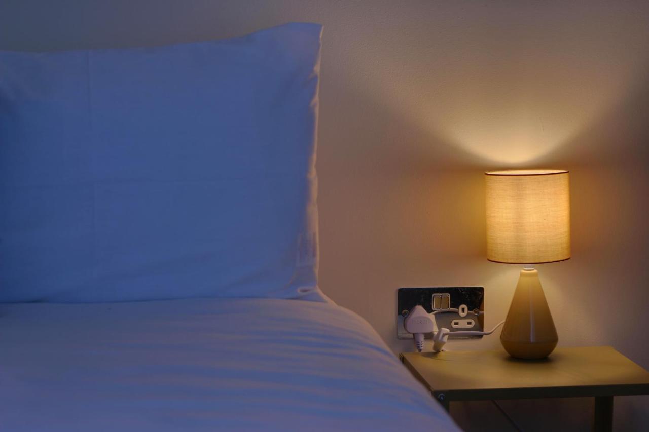 Apartment City View Haven: Spacious 2-bed With Netflix In Center *