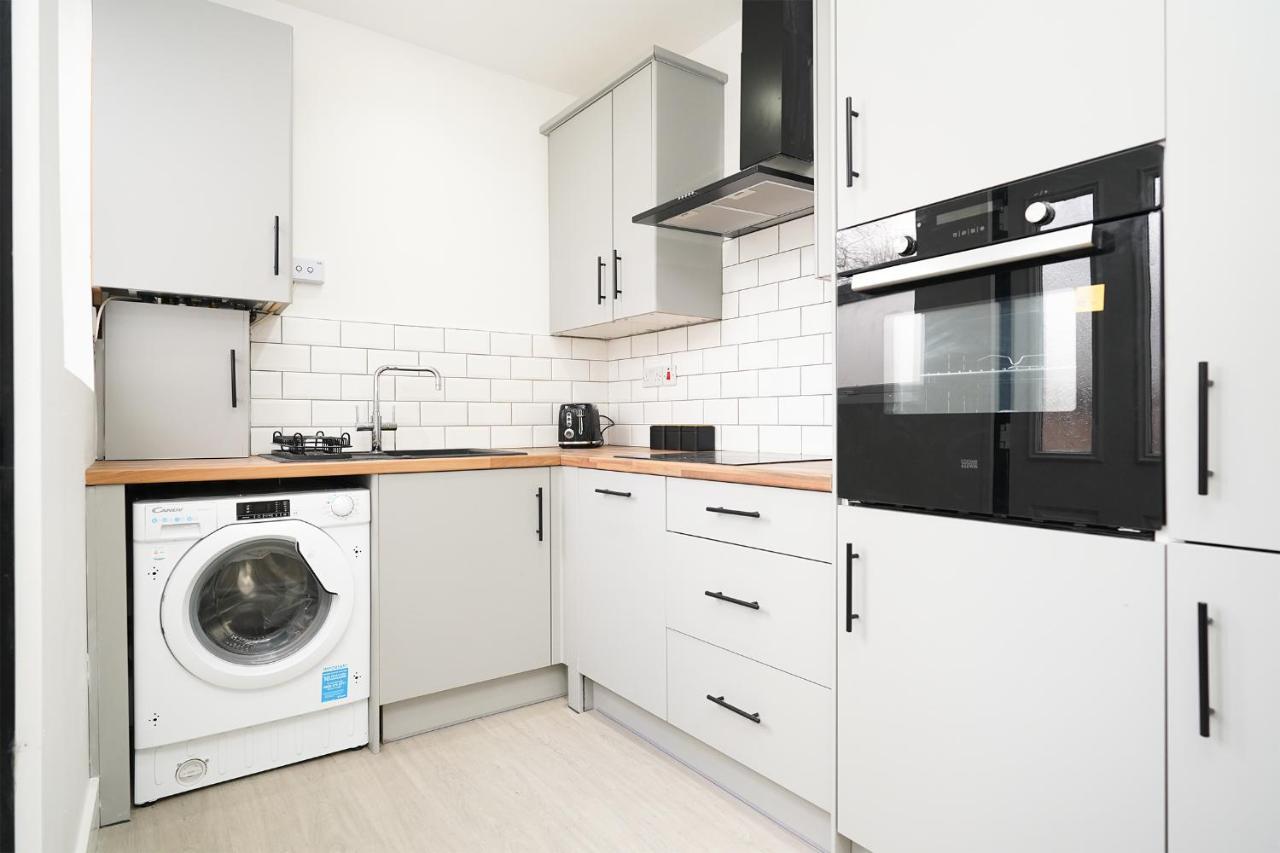 Charlotte House, Entire Private House, Close To Centre, Wifi Apartment Sheffield