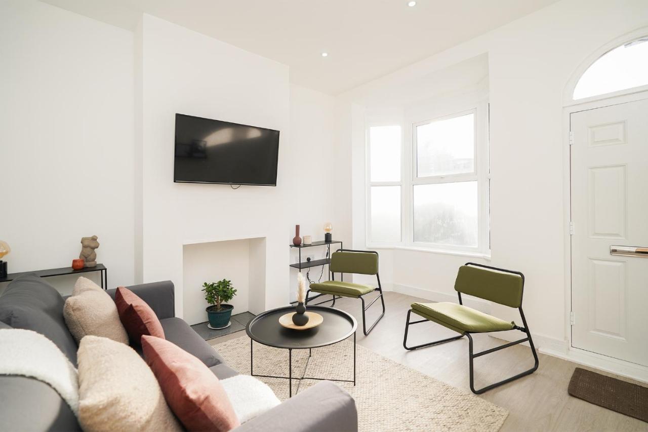 Charlotte House, Entire Private House, Close To Centre, Wifi Apartment *