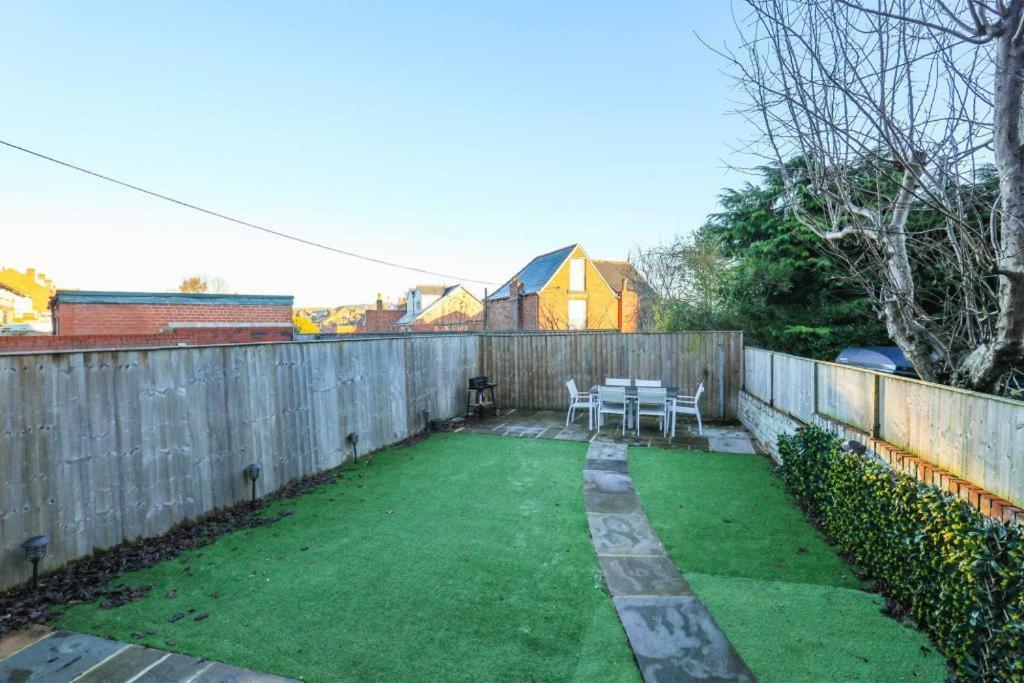 Spacious 2 Bedrooms, Free Parking, Free Wifi - Serene Homes * Sheffield