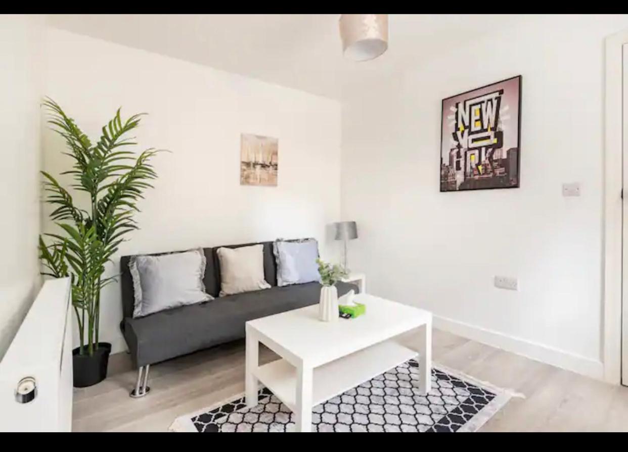 Relaxing Modern Apartment, Sheffield, Free Parking