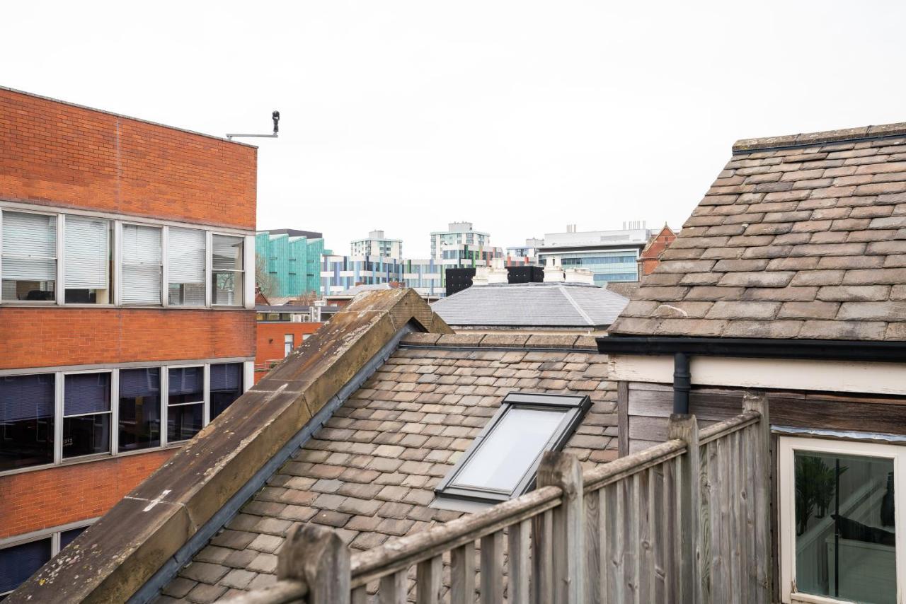 The Amazing Triplex - Centre - Free Parking Apartment *