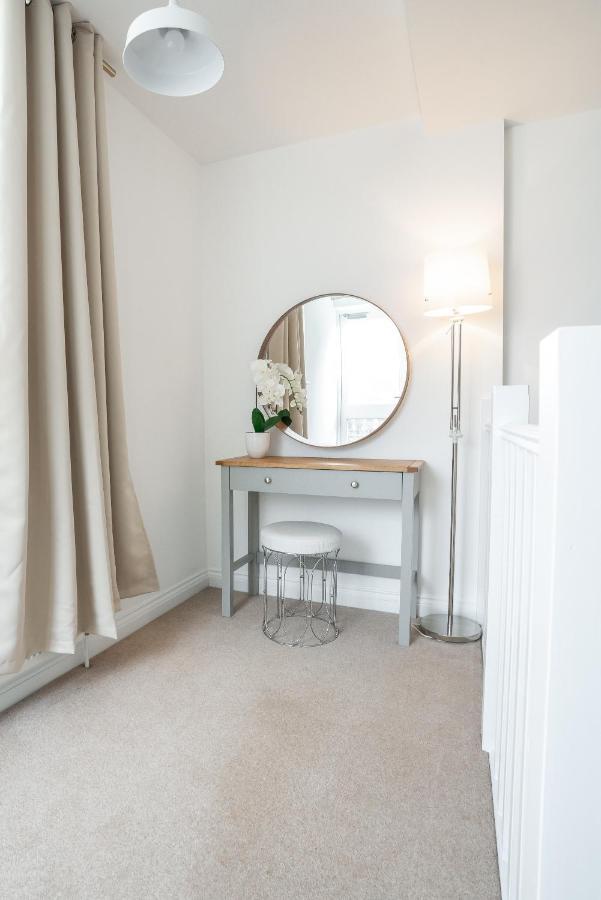The Amazing Triplex - Centre - Free Parking Apartment *