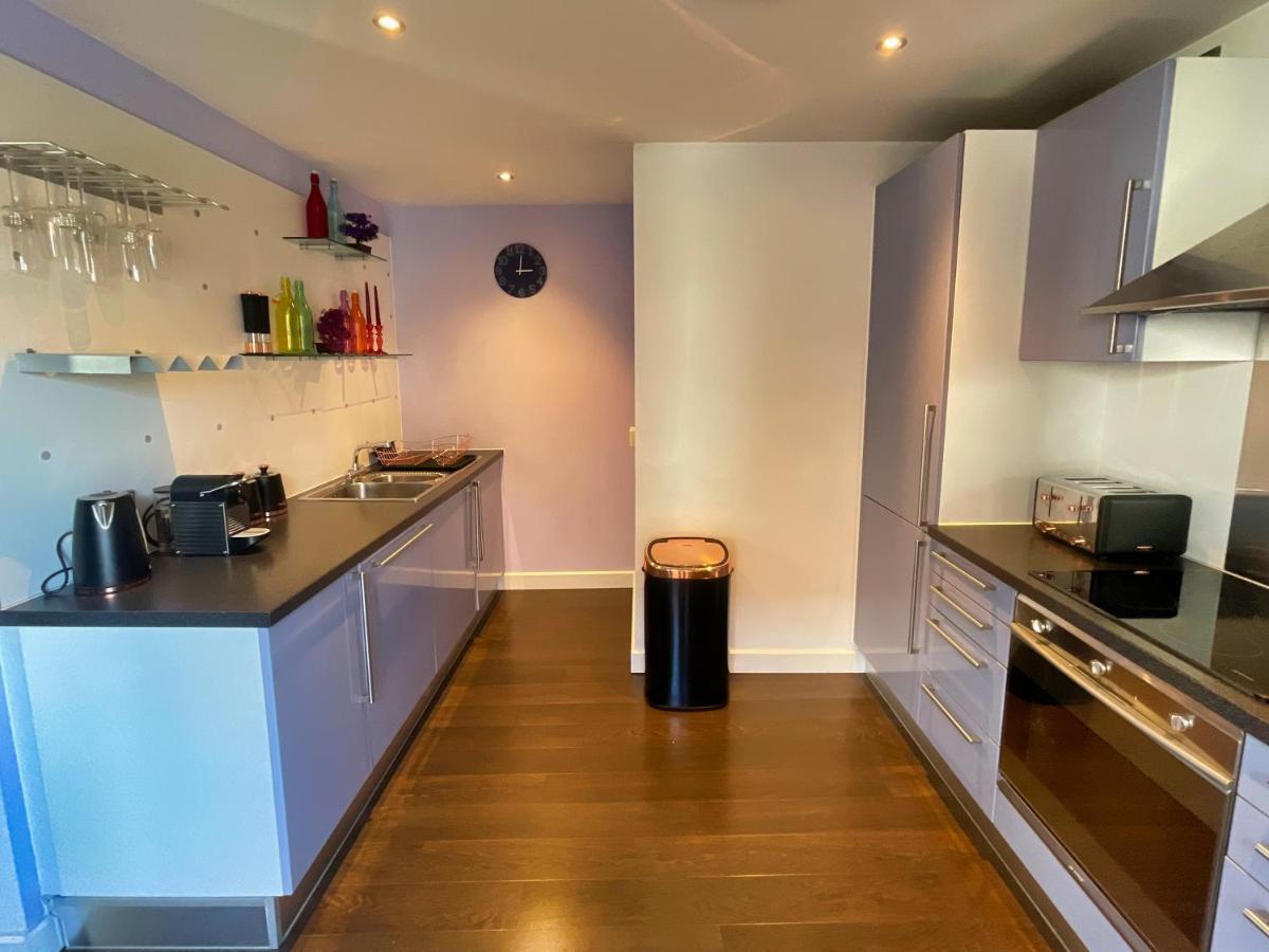 Historic Clock Tower With Rooftop Terrace And Free Secure Parking Apartment Sheffield