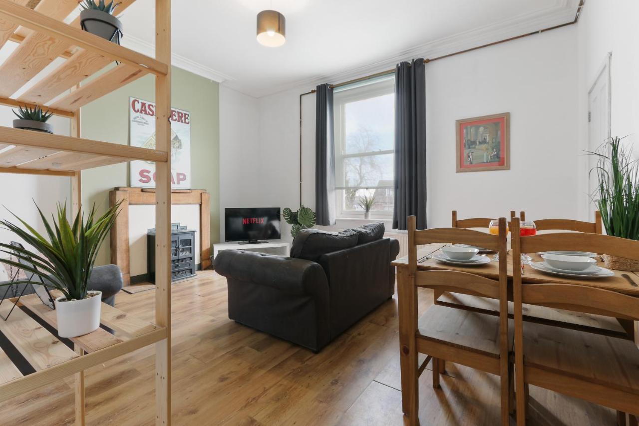 Convenient 2-bed - Ideal For Contractors & Working Away, Free Parking, Pet Friendly, Netflix Apartment *