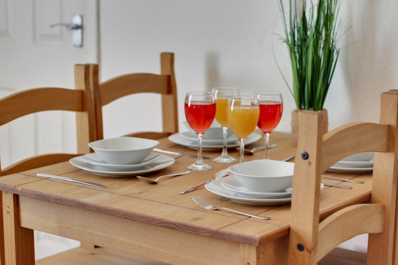 Convenient 2-bed - Ideal For Contractors & Working Away, Free Parking, Pet Friendly, Netflix Apartment