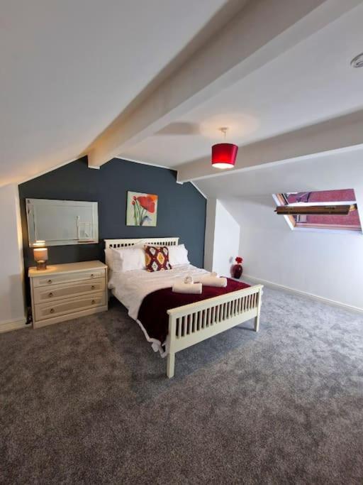 Casa de férias Stunning 3 Bedroom Near Ng Hospital