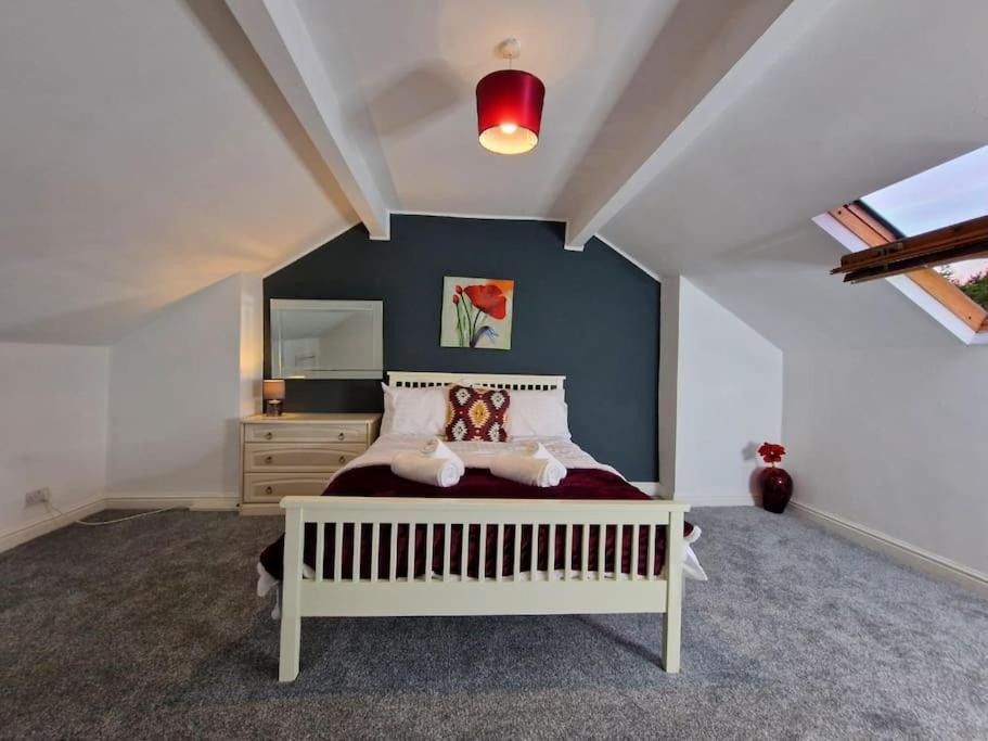 Stunning 3 Bedroom Near Ng Hospital
