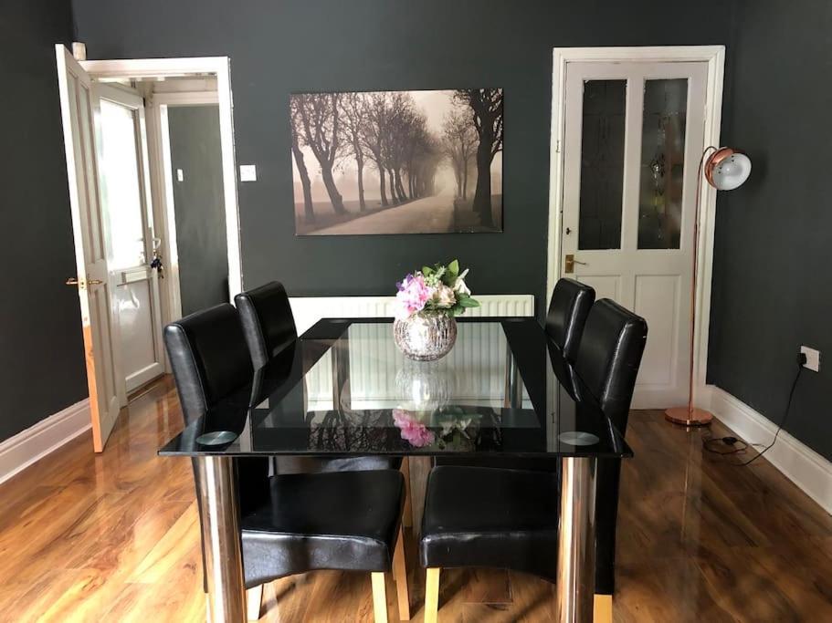 Stunning 3 Bedroom Near Ng Hospital