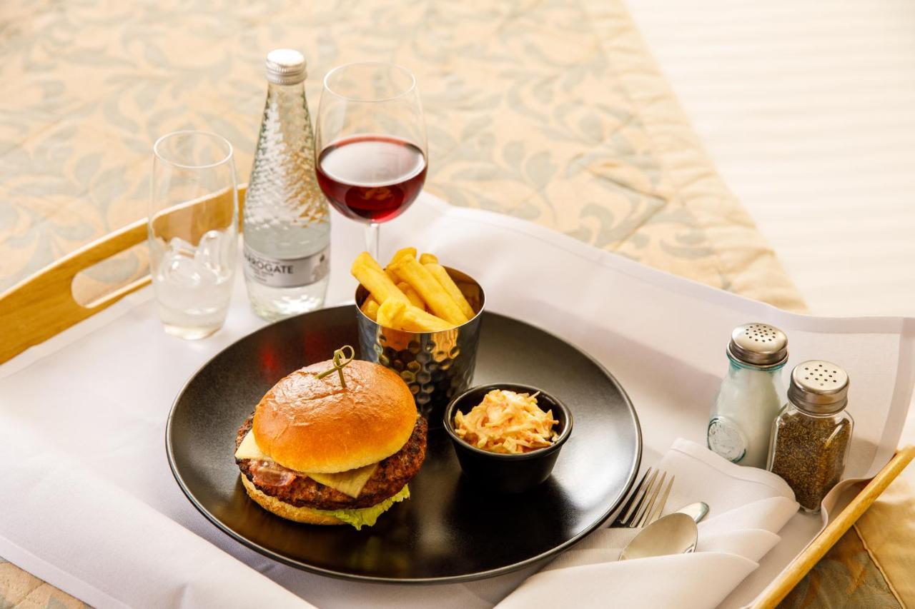 Hotel Mercure Parkway