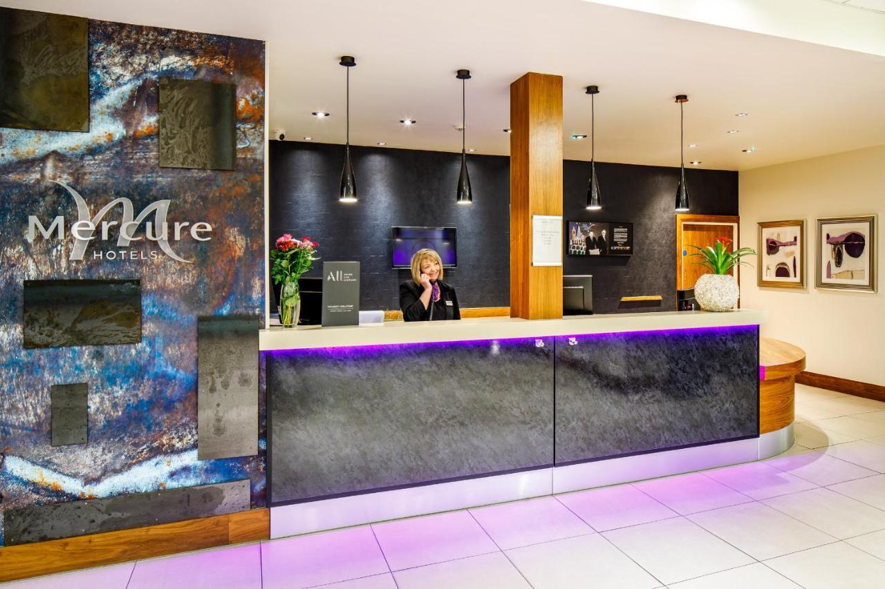 Mercure Parkway Hotel 4*