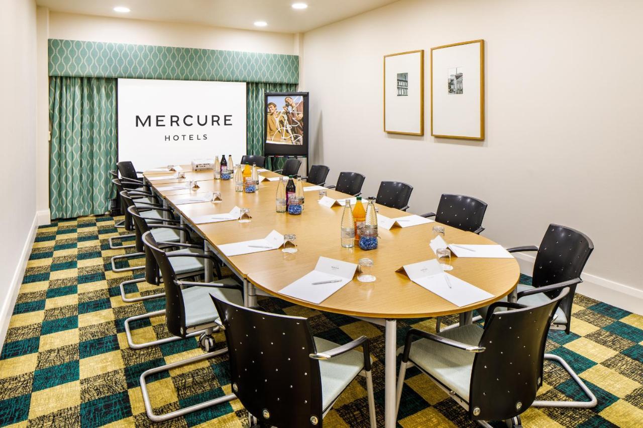 Mercure Parkway Hotel 4*