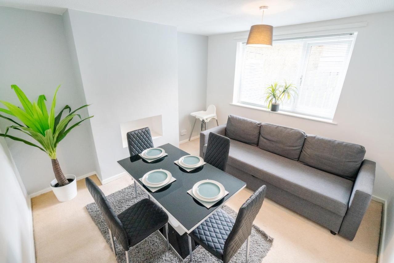 Stylish & Comfortable 3br Spacious With Parking *