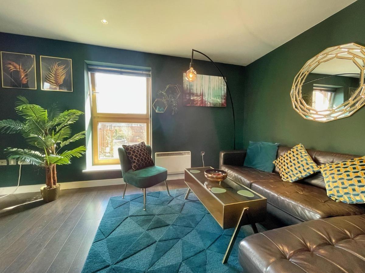 Historic Clock Tower With Rooftop Terrace And Free Secure Parking Apartment Sheffield