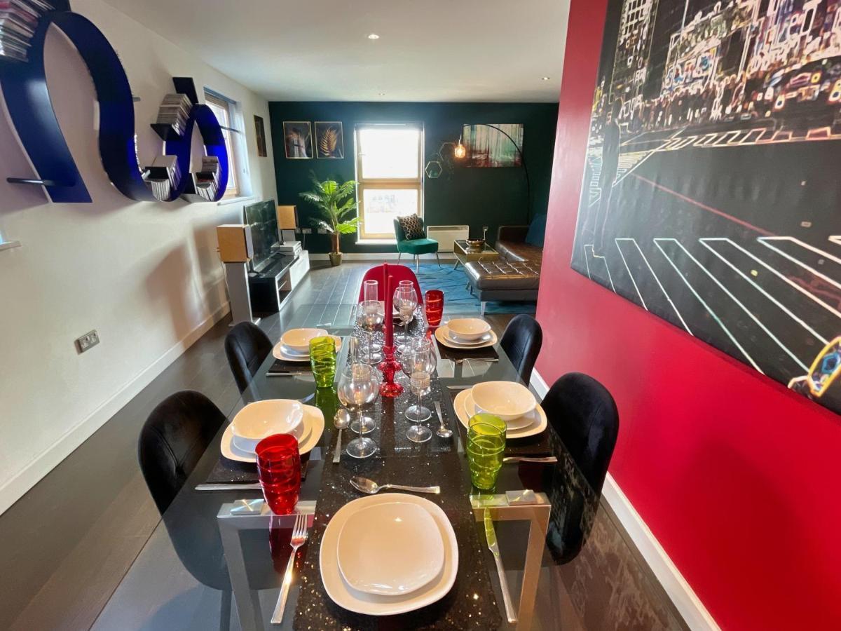 Apartment Historic Clock Tower With Rooftop Terrace And Free Secure Parking Sheffield