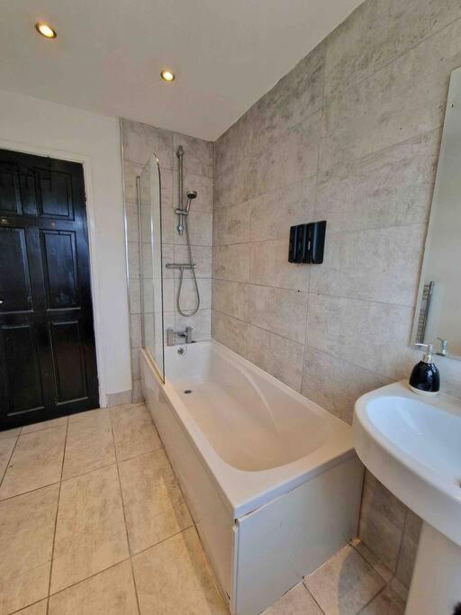 Stunning Gem Detached With Drive Casa de férias *