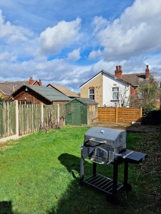 Stunning Gem Detached With Drive * Sheffield