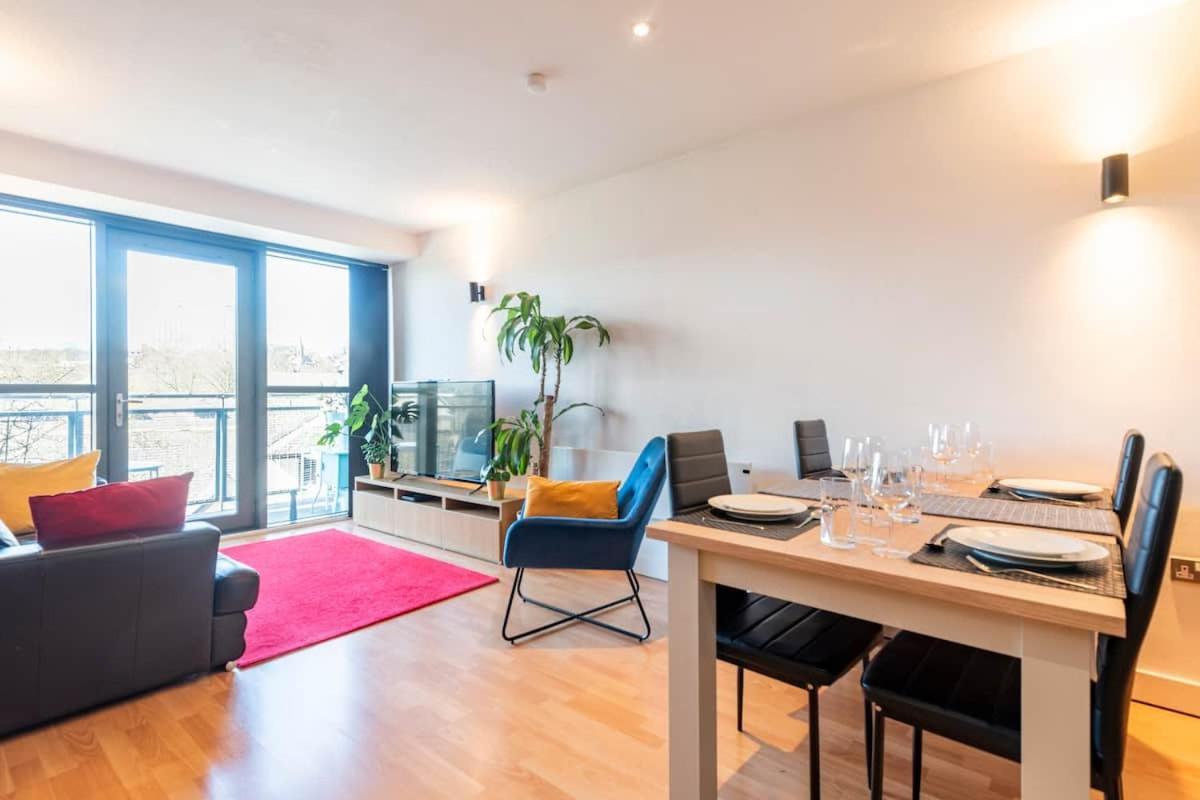 Centre & Balcony Apartamento