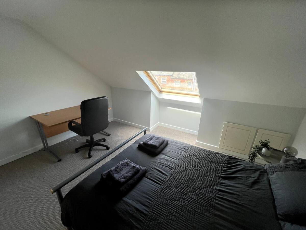 2-bedroom With Free Parking Near Abbeydale Road * Sheffield