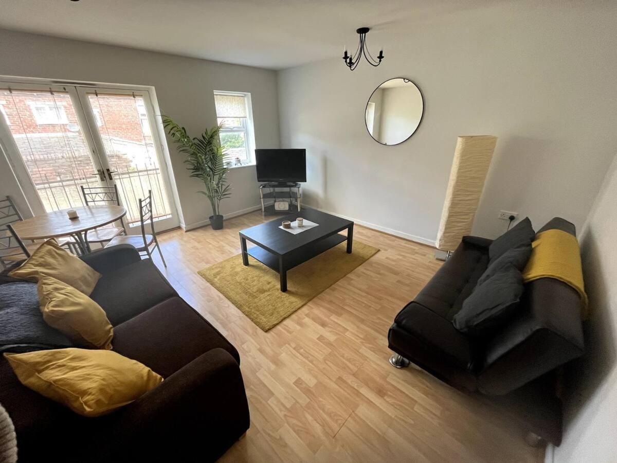 2-bedroom With Free Parking Near Abbeydale Road Sheffield