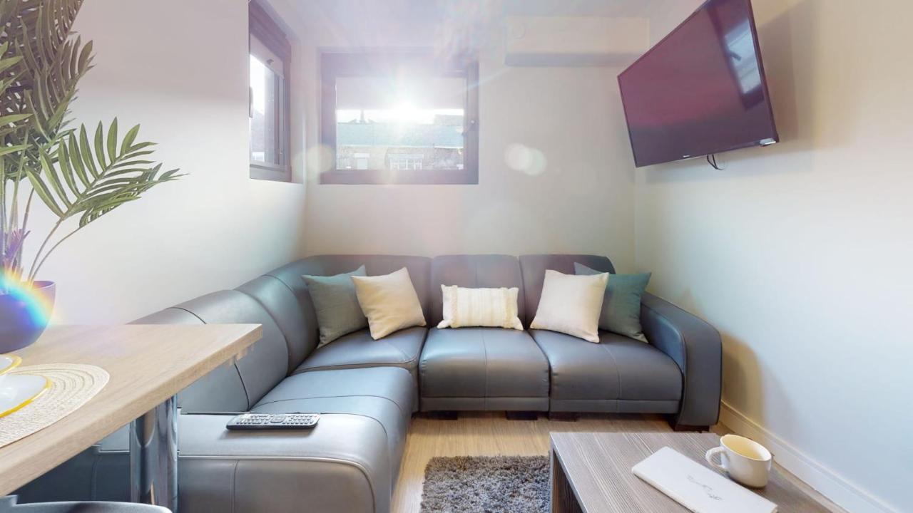 Ensuite Bedrooms With Shared Kitchen And 5 Bedroom At Iq Steel In * Sheffield