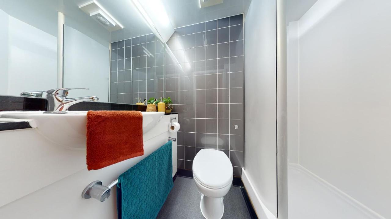 Ensuite Bedrooms With Shared Kitchen And 5 Bedroom At Iq Steel In * Sheffield
