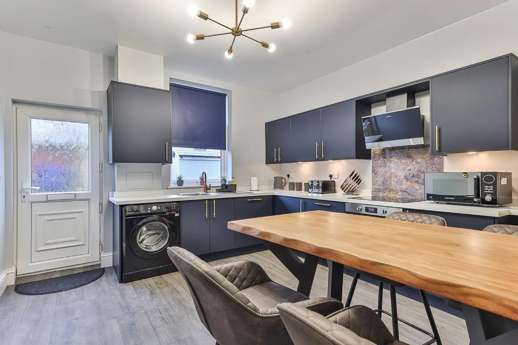 Luxury Spacious Pad With Games Holiday home *