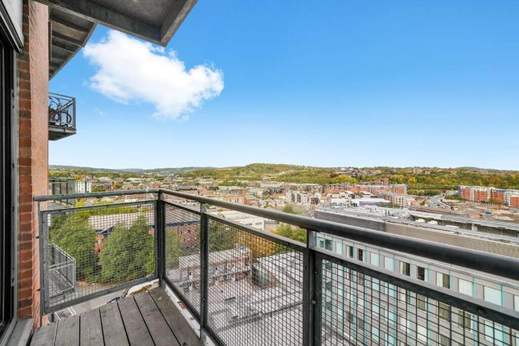 Lovely Flat - Parking - Balcony * Sheffield