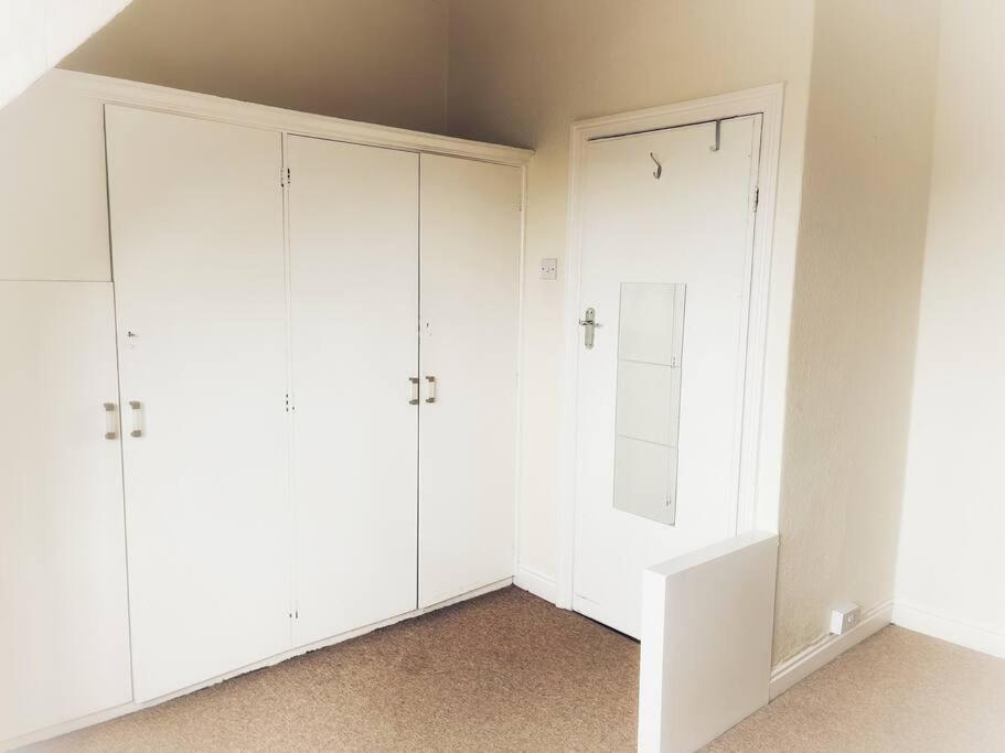 Views Over The Peak District With Wifi Apartment Sheffield