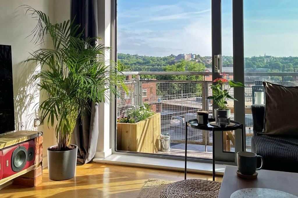 Spacious Private Flat In Centre *