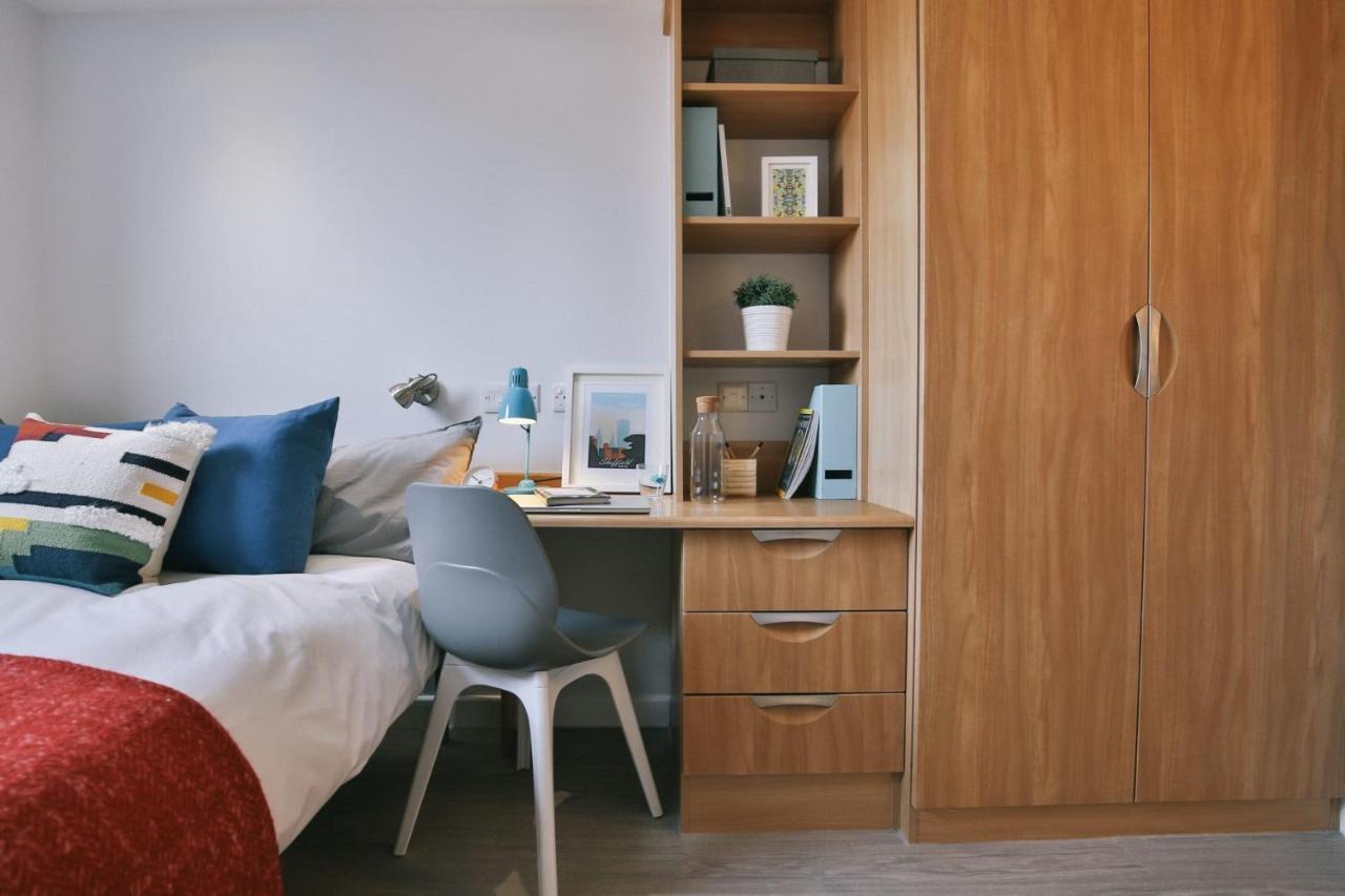 Ensuite Bedrooms With Shared Kitchen And 5 Bedroom At Iq Steel In *