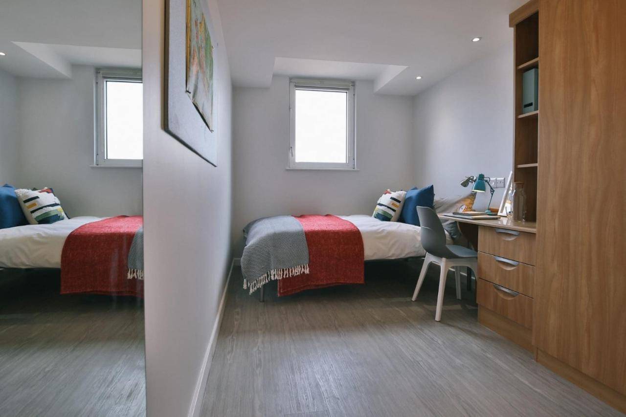 Ensuite Bedrooms With Shared Kitchen And 5 Bedroom At Iq Steel In *