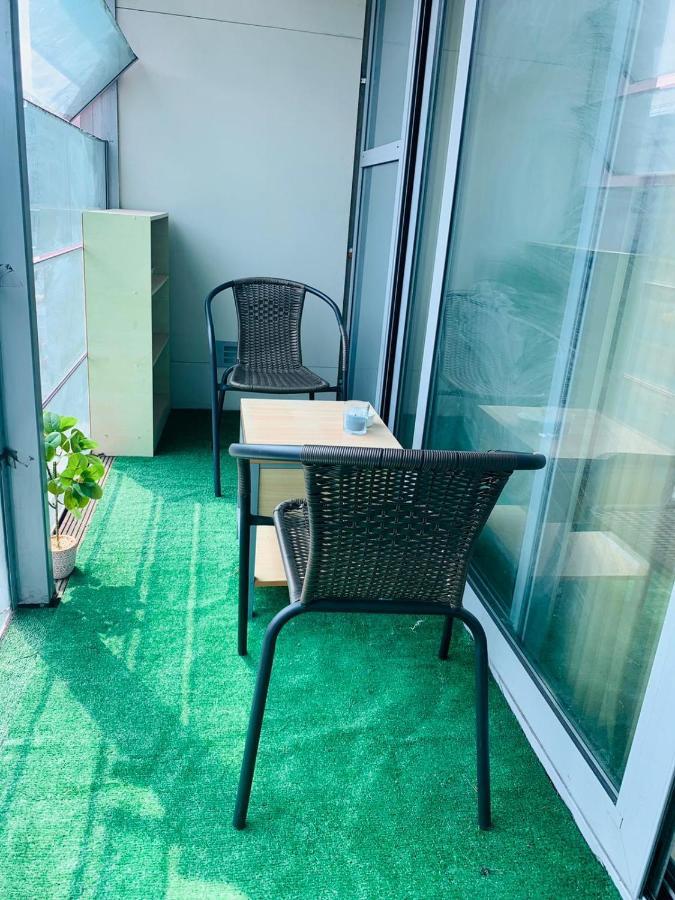 Apartment A In The City. *