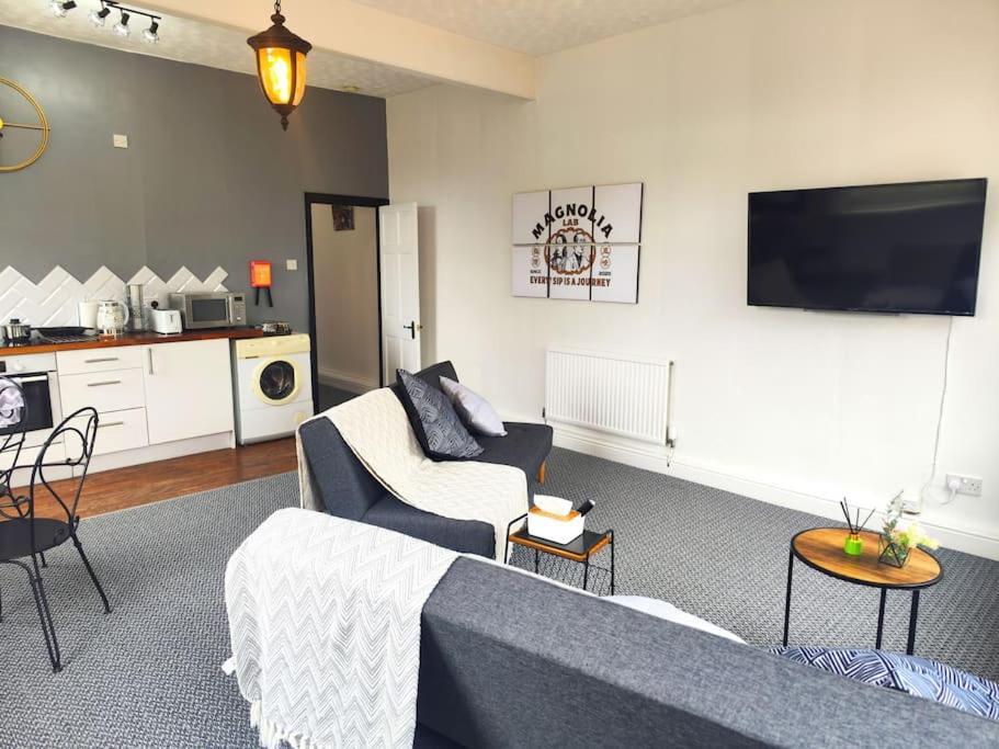 Elite Living - Centre Accommodates Up To 5 Apartment *