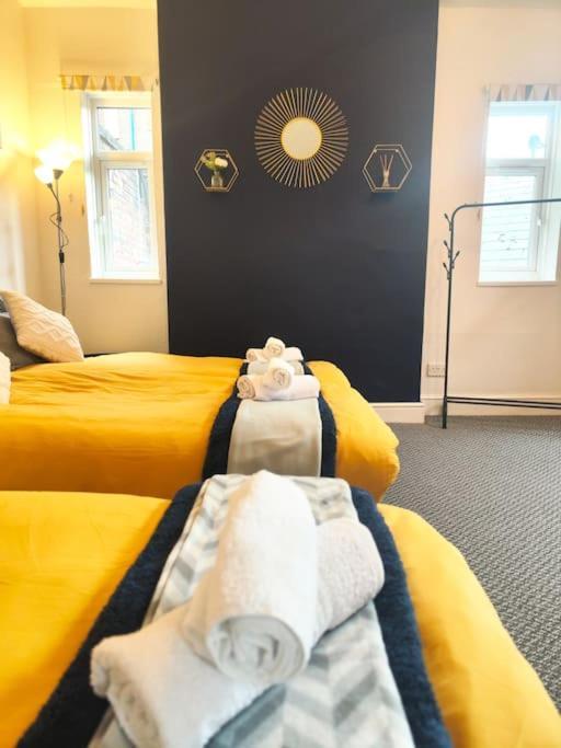 Elite Living - Centre Accommodates Up To 5 Apartment