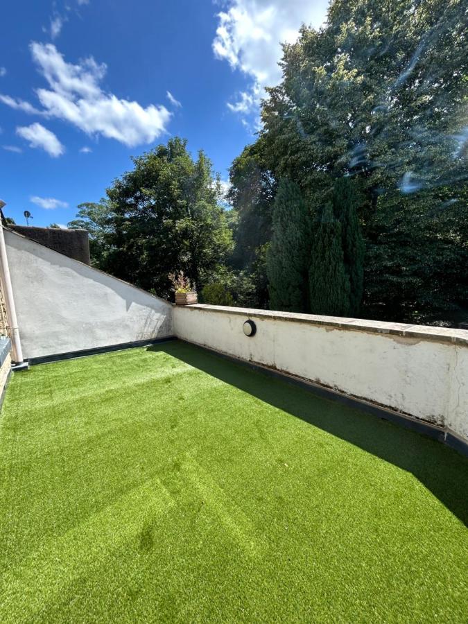 Luxury - Great Location Apartment *