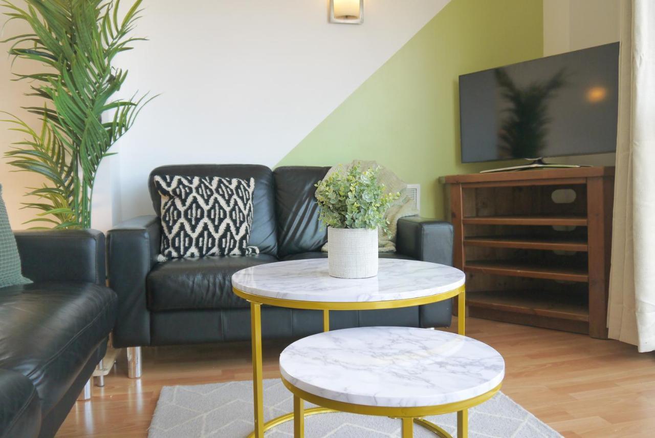 Apartment Perfect For Relocation & Business- Near Hospital