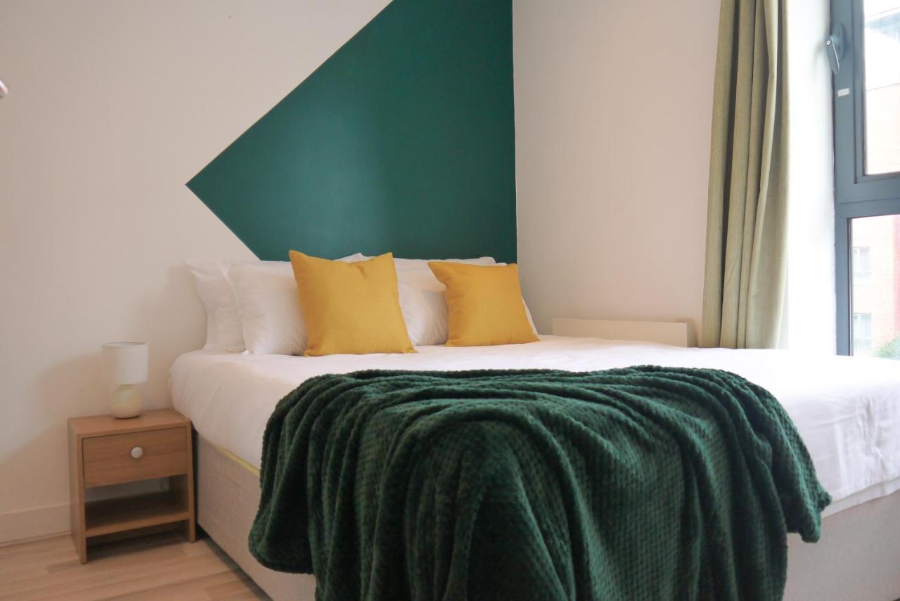 Perfect For Relocation & Business- Near Hospital