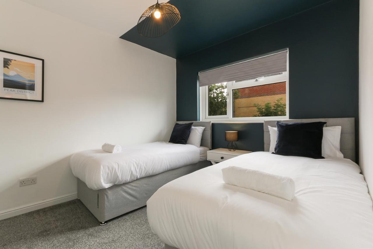 Holiday home Oaks - Station & Utilita Arena