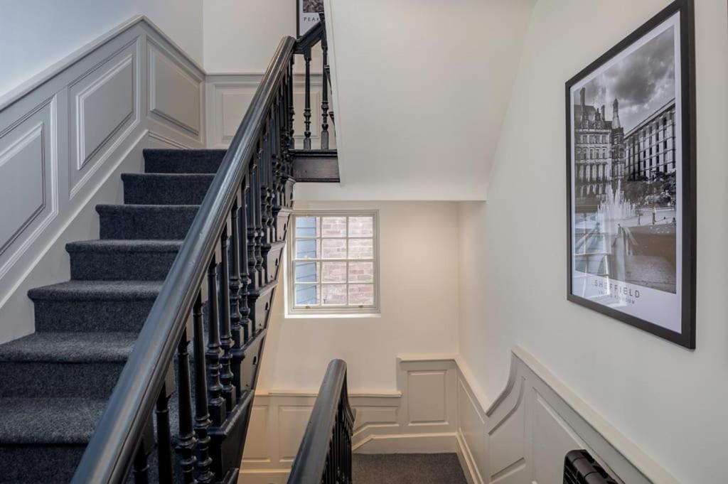 Paradise Square-remodelled 18th Century Apartment