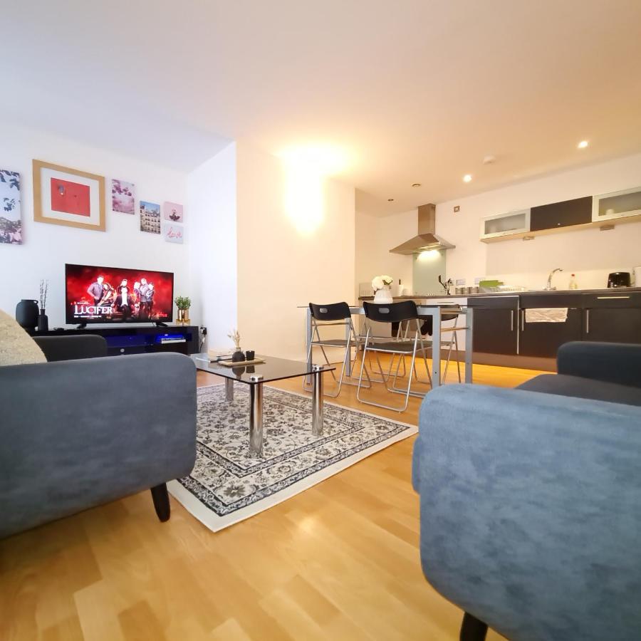 Apartment Exquisite One Bedroom In The Heart Of Centre *