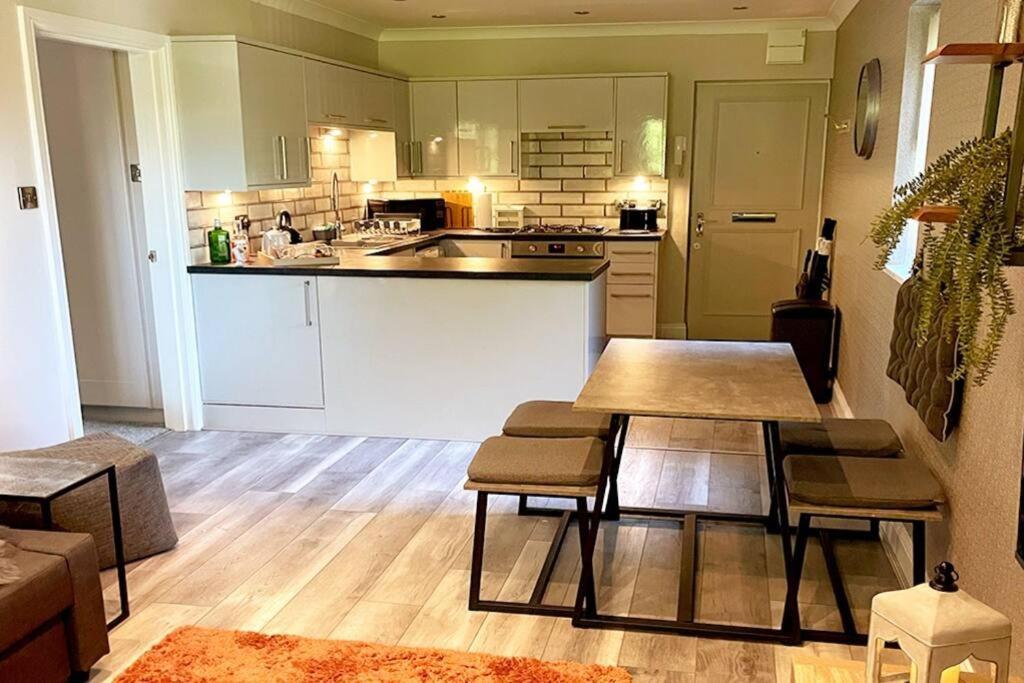 Apartamento Countryside Nr. Dore Train Station