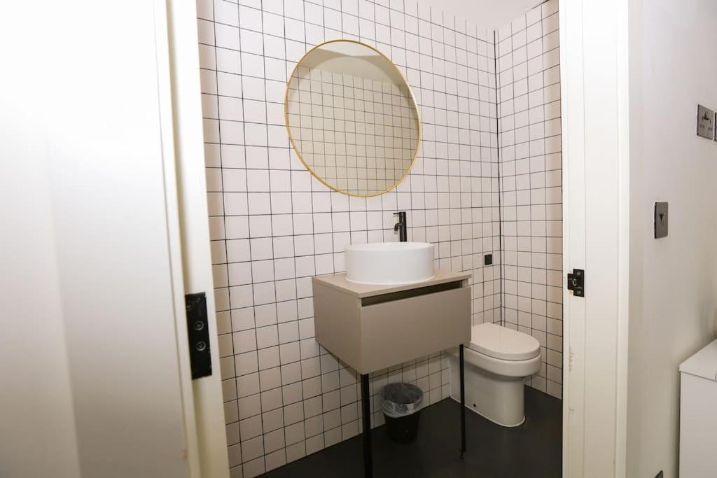 Apartment Stayzo_nichols Building_spacious 3-bedroom *